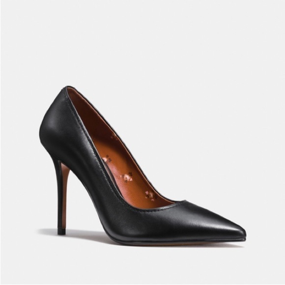NEW! Coach Waverly Black Leather Pointed Toe Pump. Size 5 - Picture 1 of 11